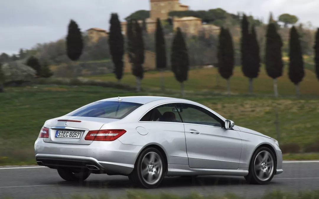 2017奔驰单门轿跑e260二手车,奔驰e260l