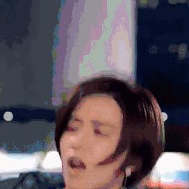 原来大家出国之后都把自己活成了行走的「段子手」....