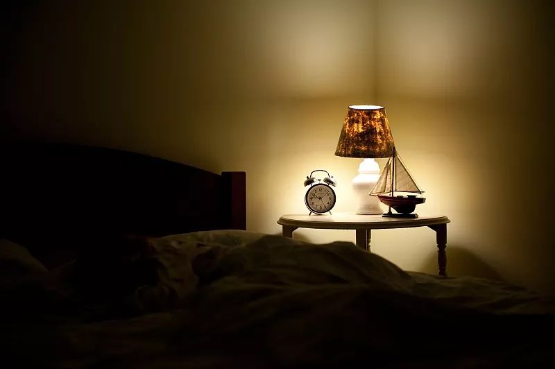 睡觉要关卧室门有什么忌讳,睡觉时卧室门关不关