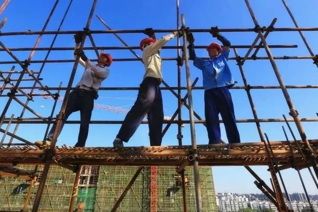 工程中分包和内包区别,工程挂靠与内部承包有什么区别