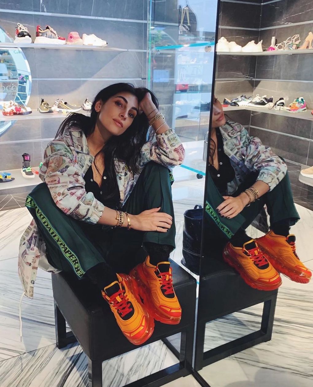 在皮鞋和球鞋之间摇摆的我们，终于找到了最佳选择