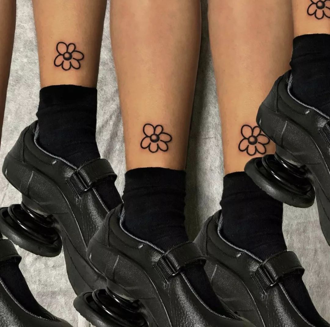 在皮鞋和球鞋之间摇摆的我们，终于找到了最佳选择