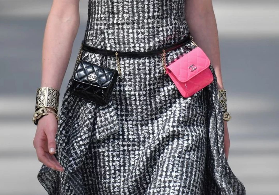 只能塞得下硬币的包、寿司大小的鞋……欢迎来到小人国