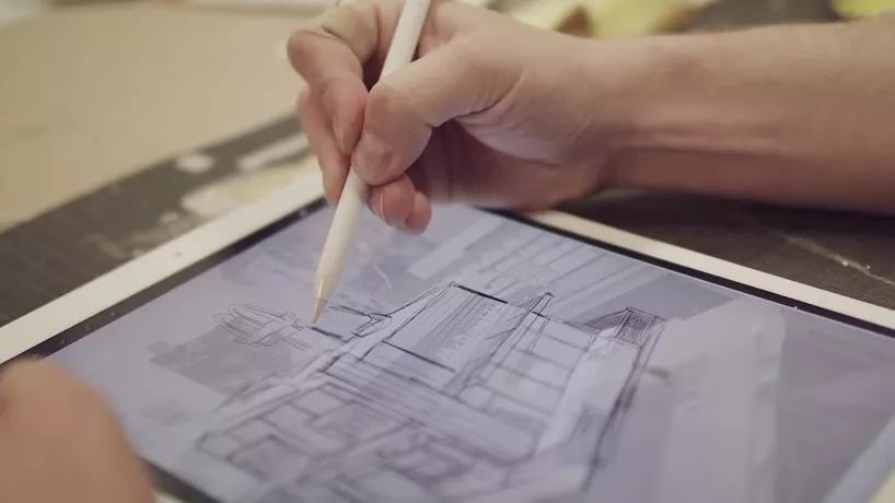 只能塞得下硬币的包、寿司大小的鞋……欢迎来到小人国