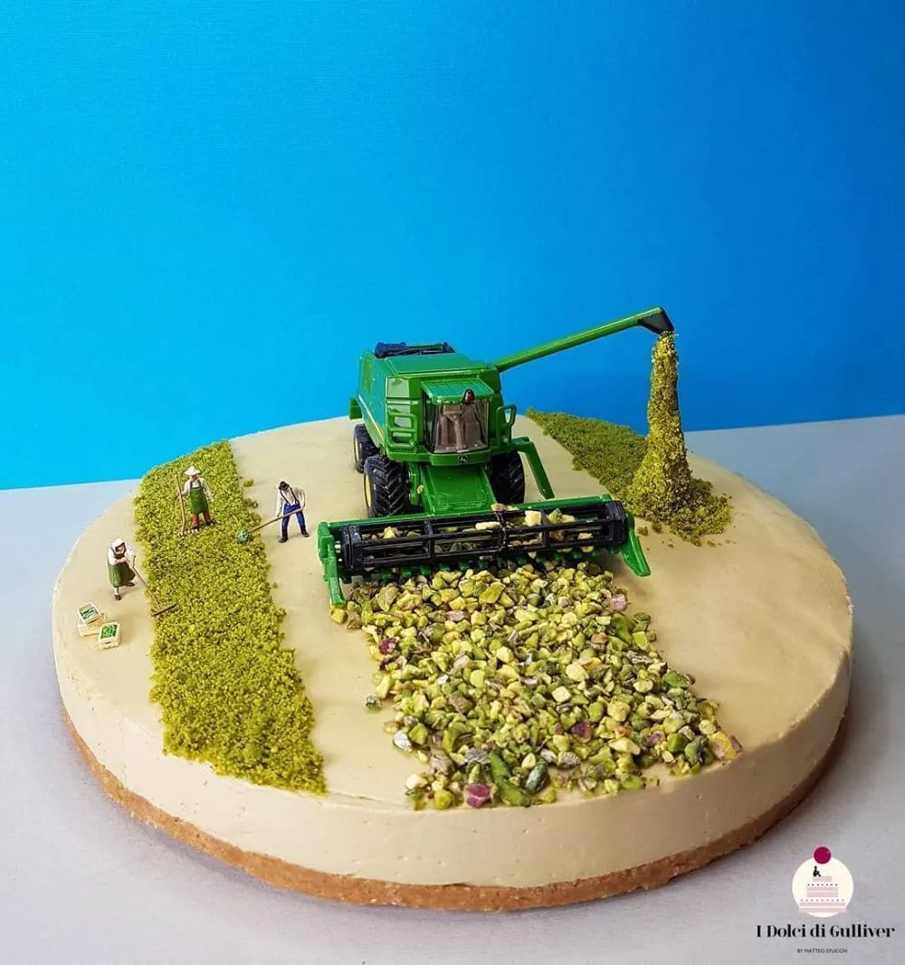 只能塞得下硬币的包、寿司大小的鞋……欢迎来到小人国