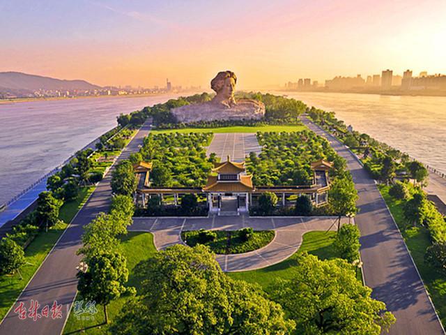 朝发夕至的列车,长沙到丽江飞机航线