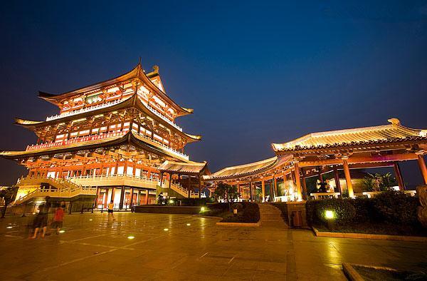 朝发夕至的列车,长沙到丽江飞机航线