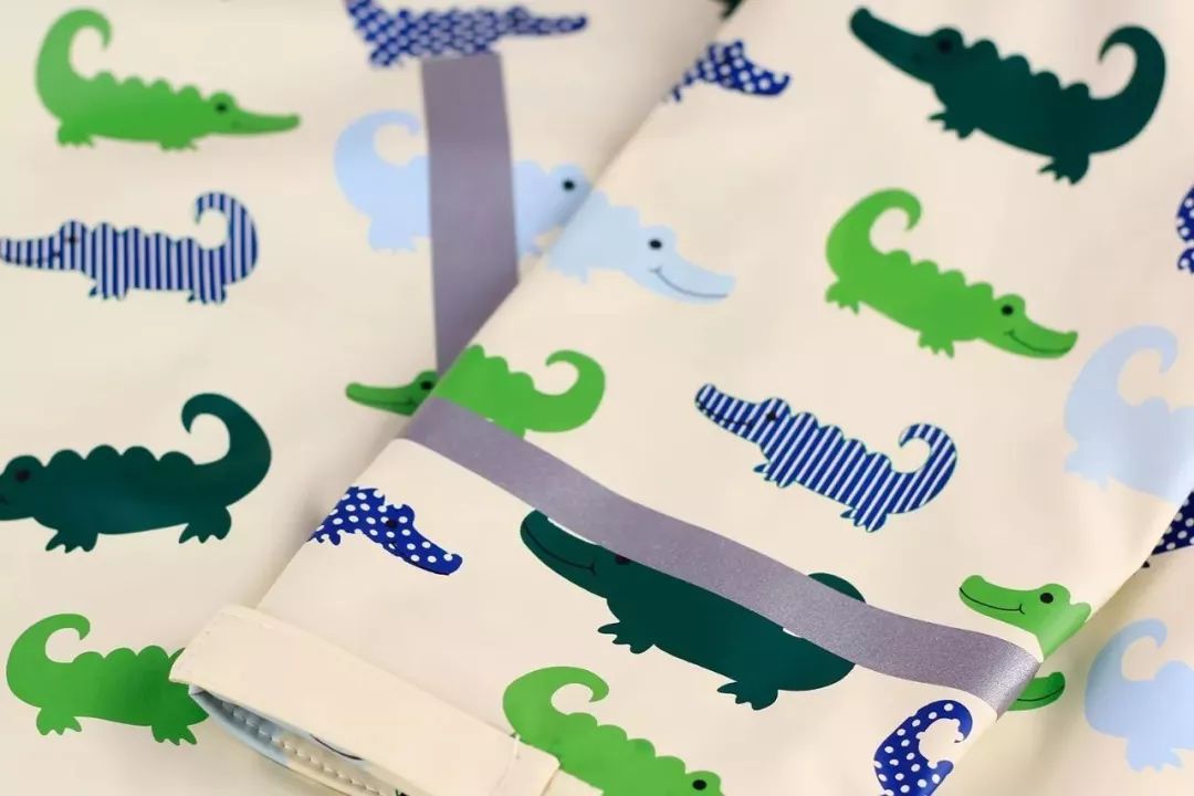 美炸了!这是我见过最美的雨具,没有之一,每个款我都想来一件