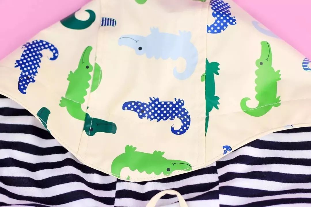 美炸了!这是我见过最美的雨具,没有之一,每个款我都想来一件