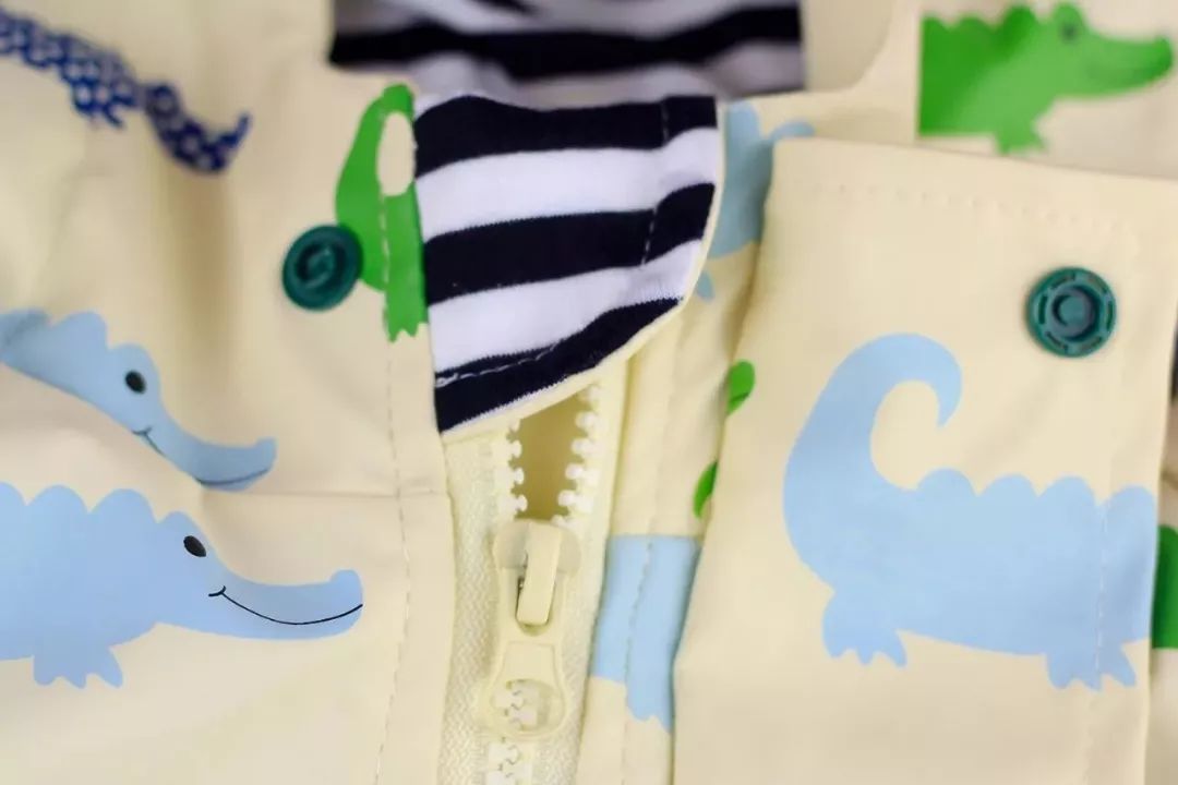 美炸了!这是我见过最美的雨具,没有之一,每个款我都想来一件