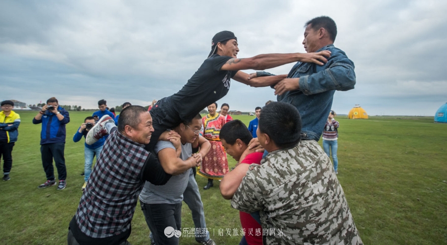 达斡尔小学曲棍球比赛,呼伦贝尔达斡尔曲棍球