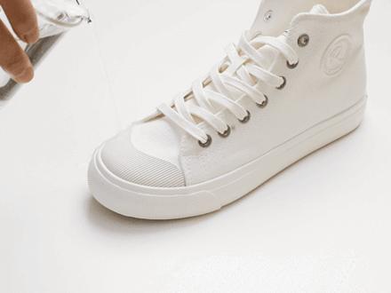 黑色高帮小众原创运动帆布鞋,英伦风低帮帆布鞋推荐