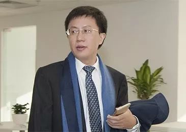 张振新、XF帝国和美女高管团