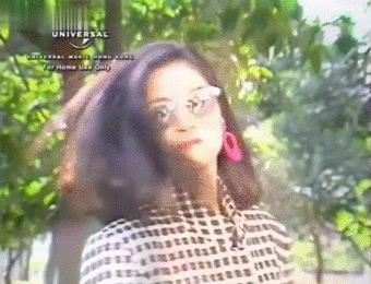 邓丽君的MV记录了你爸妈的时尚潮流