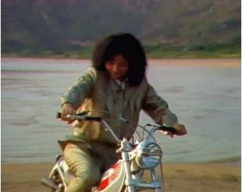 邓丽君的MV记录了你爸妈的时尚潮流