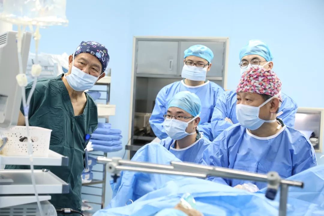 泌尿外科主任治疗前列腺增生开刀,泌尿外科专家谈前列腺增生