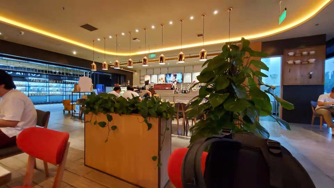 技术公司扎堆的西二旗有各种广场,但几乎都留不住人|北京故事