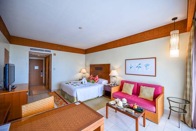 去三亚自由行美食攻略,三亚旅游美食攻略自由行路线推荐