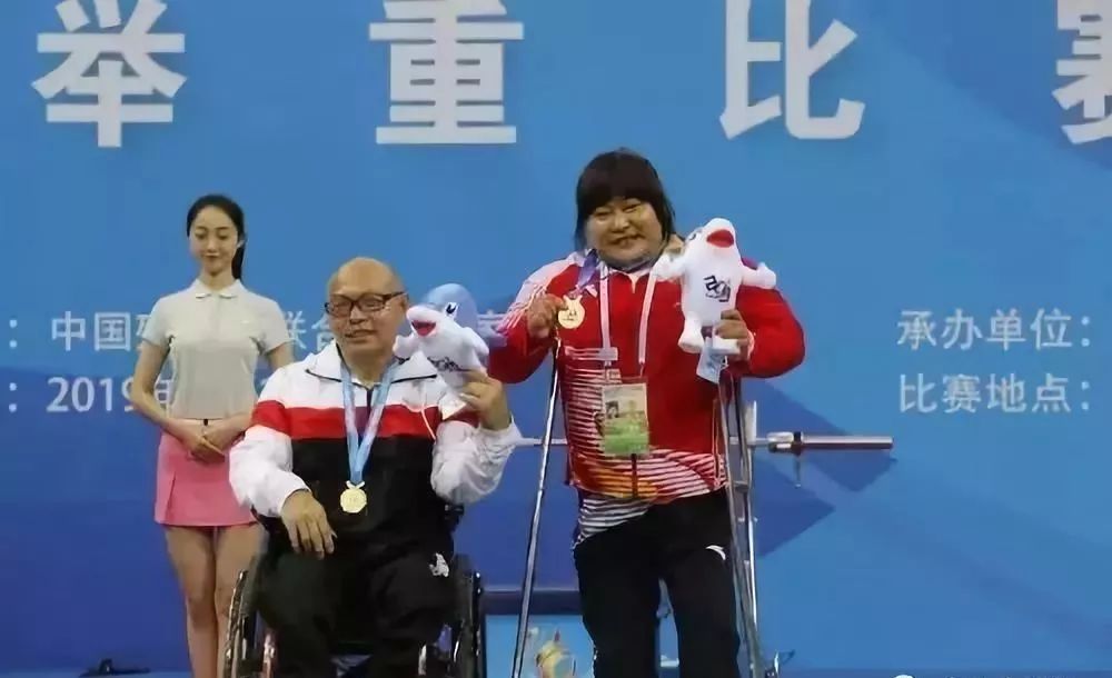 聚焦十四冬年轻选手创佳绩,十四冬赛场年轻选手创佳绩