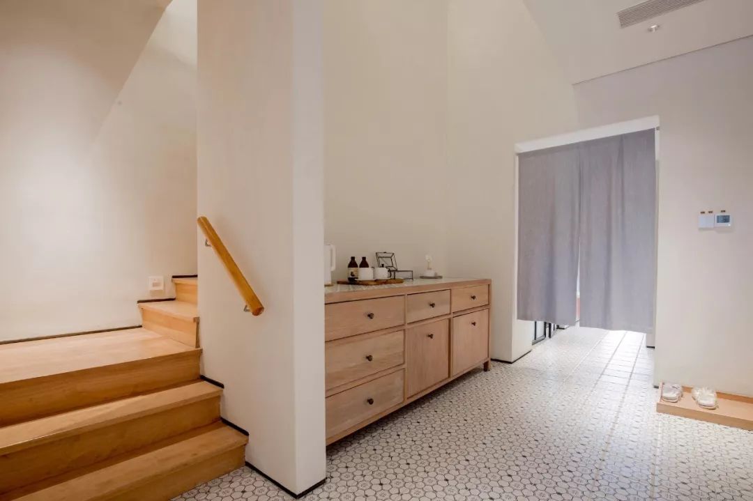 耗时3年的花间堂创始人新作,以船代步揭开杭城小众一面