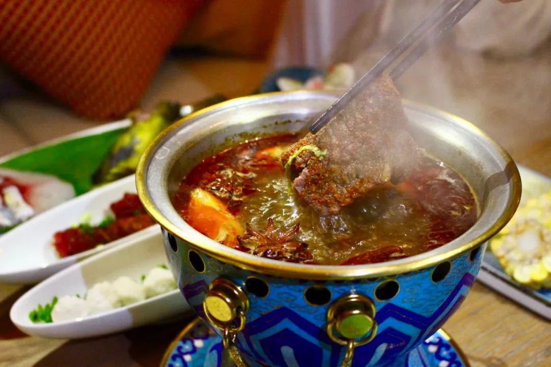 耗时3年的花间堂创始人新作，以船代步揭开杭城小众一面