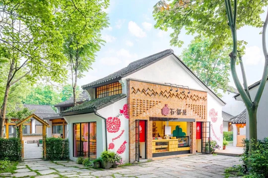 耗时3年的花间堂创始人新作，以船代步揭开杭城小众一面