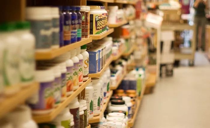 25宀佸皬浼欏悆淇濆仴鍝佸悗閬楃棁,骞磋交浜轰繚鍋ュ搧