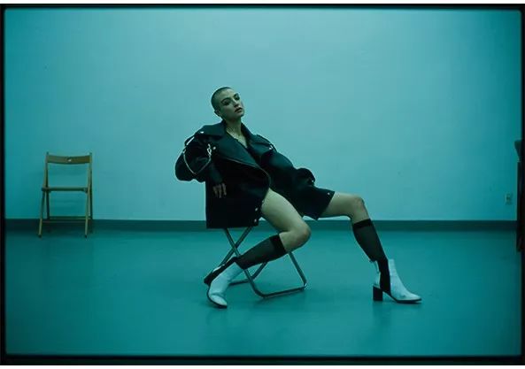 调教教室丨美艳女杀手和她的漂亮女友，这种电影谁不爱看？