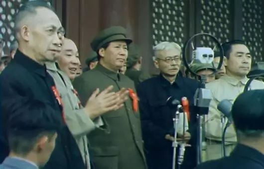 「人民领袖」毛*东泽**担任过哪些职务