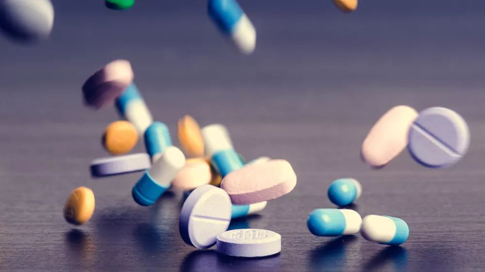 拿钱买命:与天价药周旋13年的女人