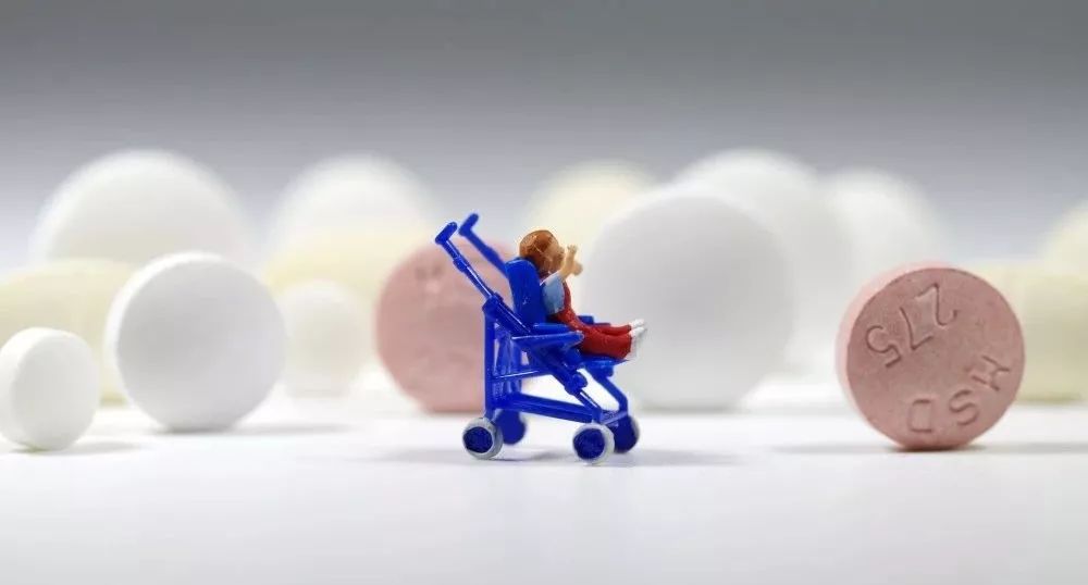 拿钱买命:与天价药周旋13年的女人