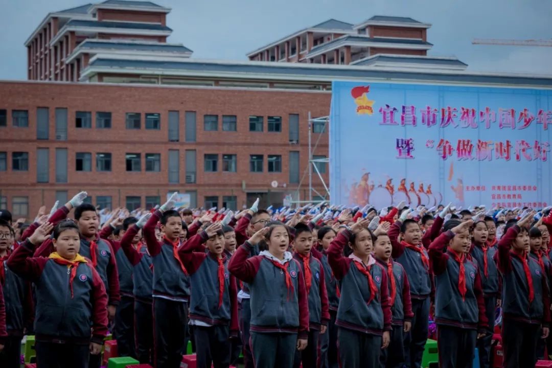 少先队生日快乐主题队会,少先队生日祝福的视频