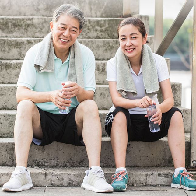 什么袜子踢球不起泡,汗脚穿什么样材质袜子不臭