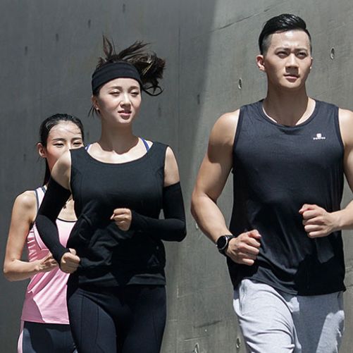 什么袜子踢球不起泡,汗脚穿什么样材质袜子不臭