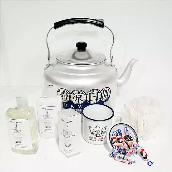 同是奢侈品入门级爆品，它却为何与口红“同门不同命”?