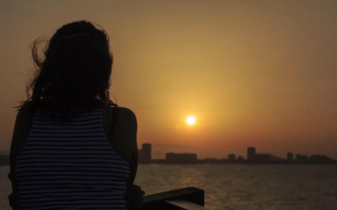 孤独就是一种态度,当你感到孤独时什么是你的慰藉