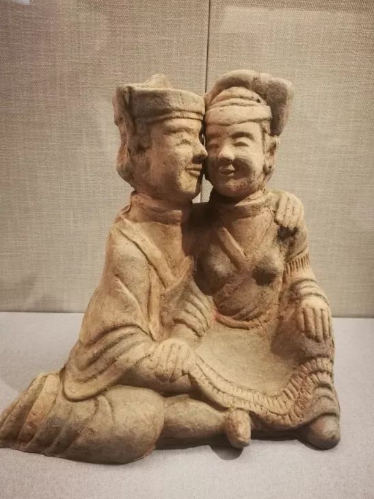 重庆大学建立了一个赝品博物馆,重庆大学赝品博物馆央视