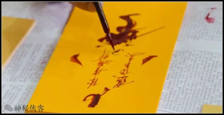 用金墨写字应注意什么,为什么不要用红笔写字