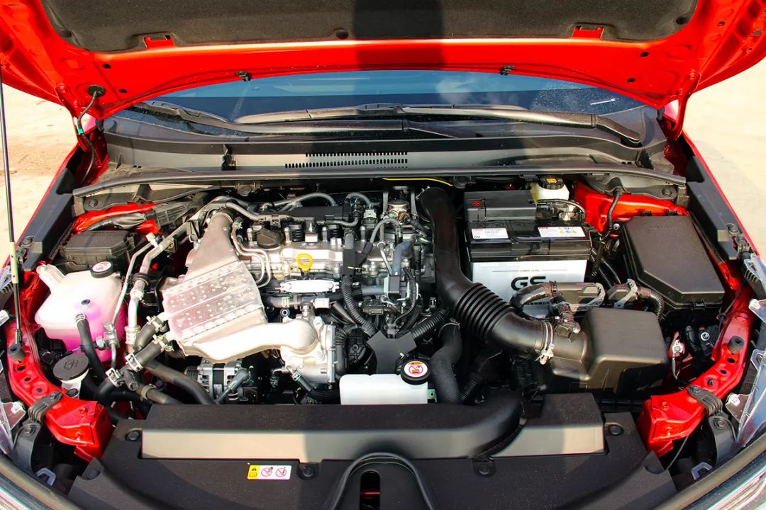 新一代卡罗拉顶配试驾,全新第十二代卡罗拉试驾视频