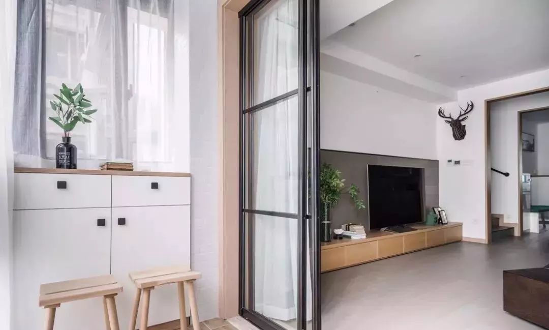 「素材」45款高级黑的「门框」案例分享！「334期」