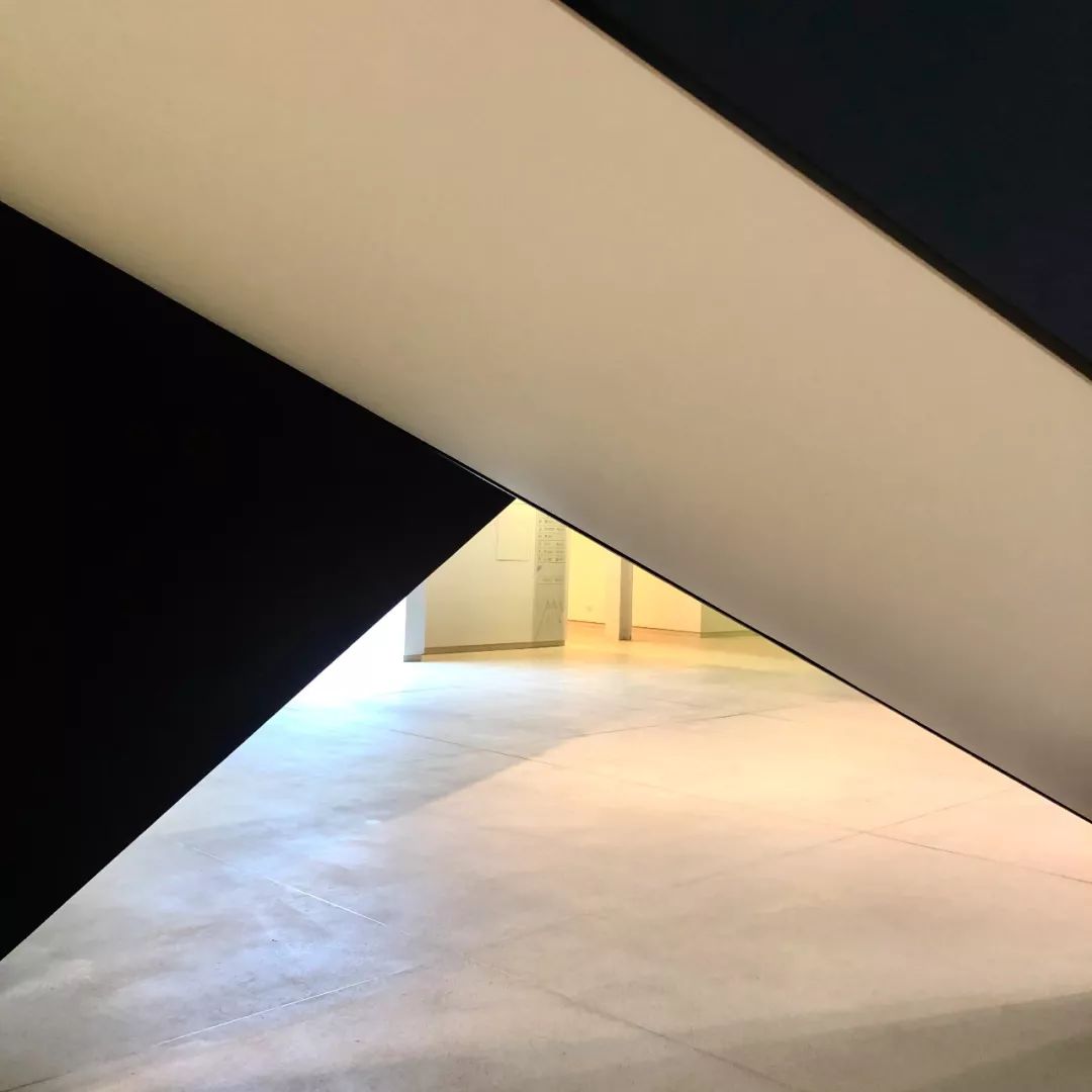 如果你民不聊生，可到新民生现代美术馆转转