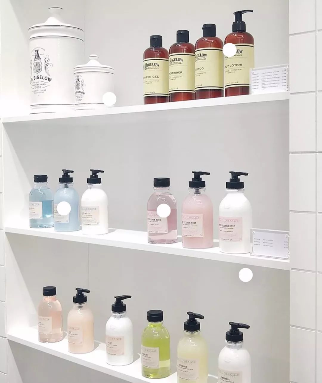 川久保玲全球首家美妆店,川久保玲精品服饰店