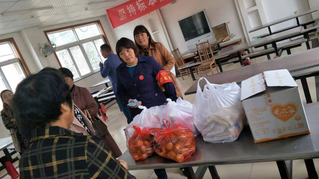 重阳节孝老敬老实践活动,重阳敬老情暖金秋实践活动