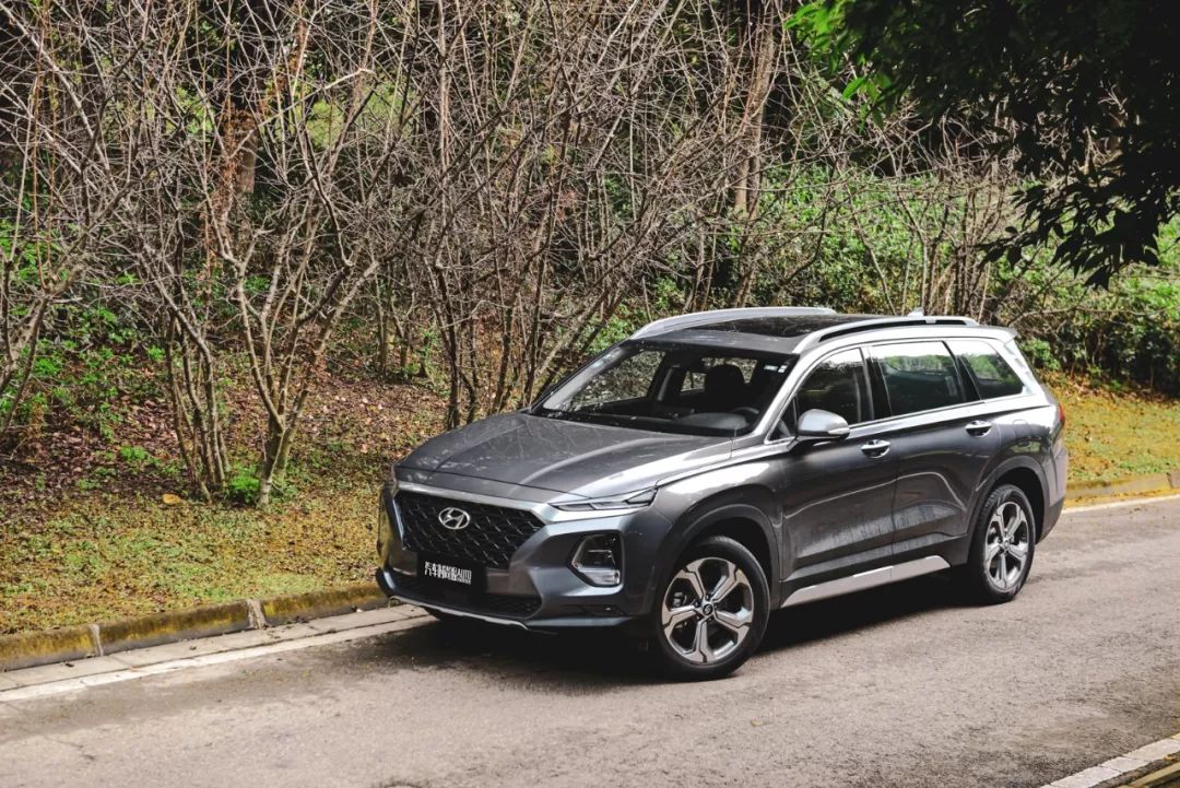 现代胜达试驾38号评测视频,现代进口胜达3.0试驾视频