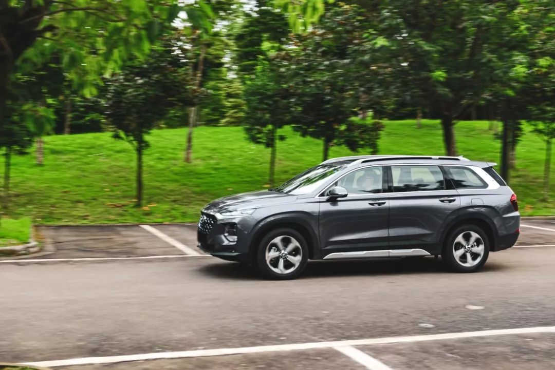 现代胜达试驾38号评测视频,现代进口胜达3.0试驾视频