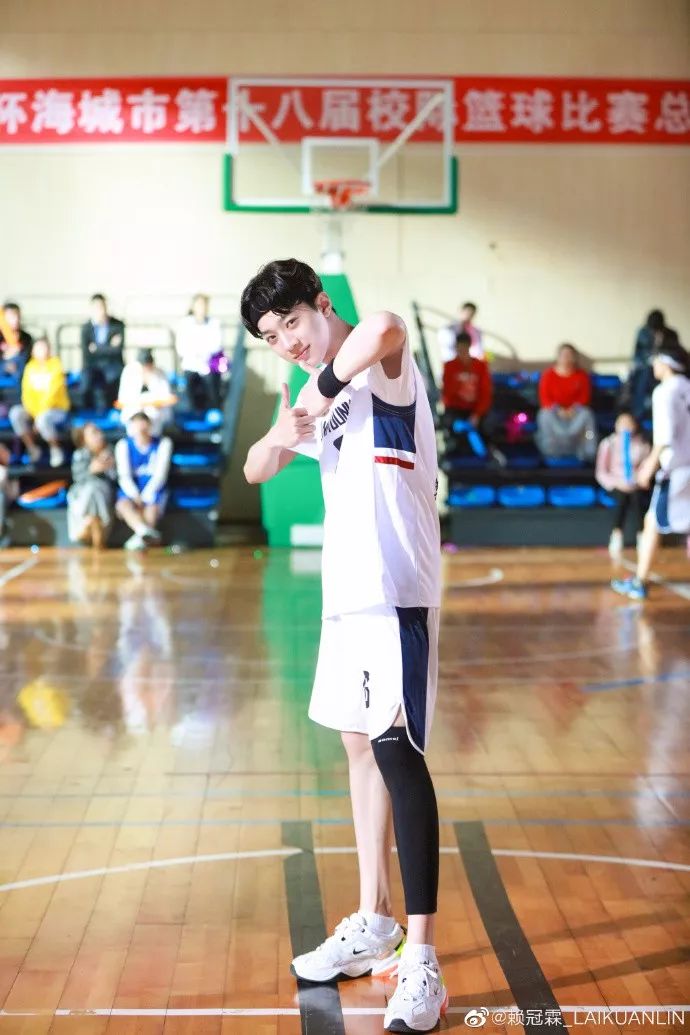 赖冠霖爱情应该有的样子,赖冠霖18中学校