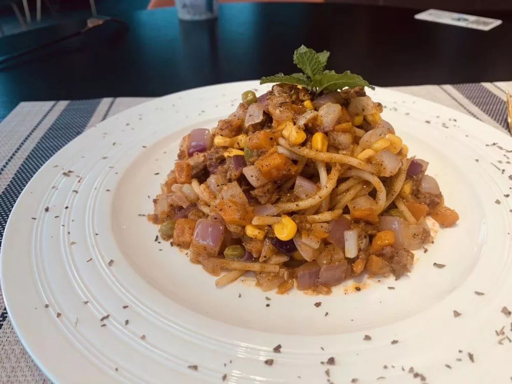 9.9元抢「平湖在线旗下咖啡馆」平湖派黑金卡1张！持卡可享受充300送200，办理当天即可获赠最高价值35元饮品一杯