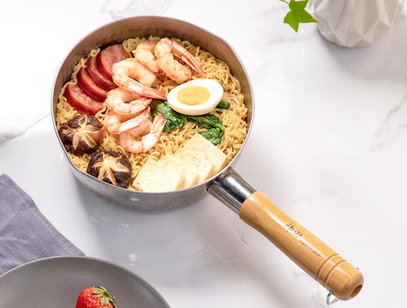 如果厨房只买四口锅买什么锅好呢,如果厨房只剩一个锅你留哪个