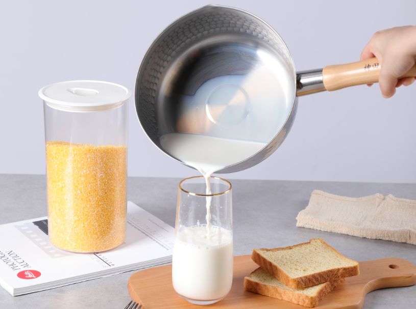 如果厨房只买四口锅买什么锅好呢,如果厨房只剩一个锅你留哪个