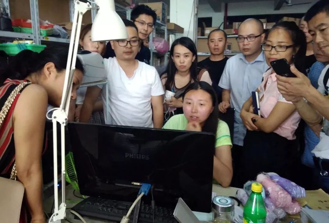 【创能力】黄浦创智学院新营销培训“学＋习”课堂第九期：从0到1，如何通过新媒体赚取“睡后收入”？